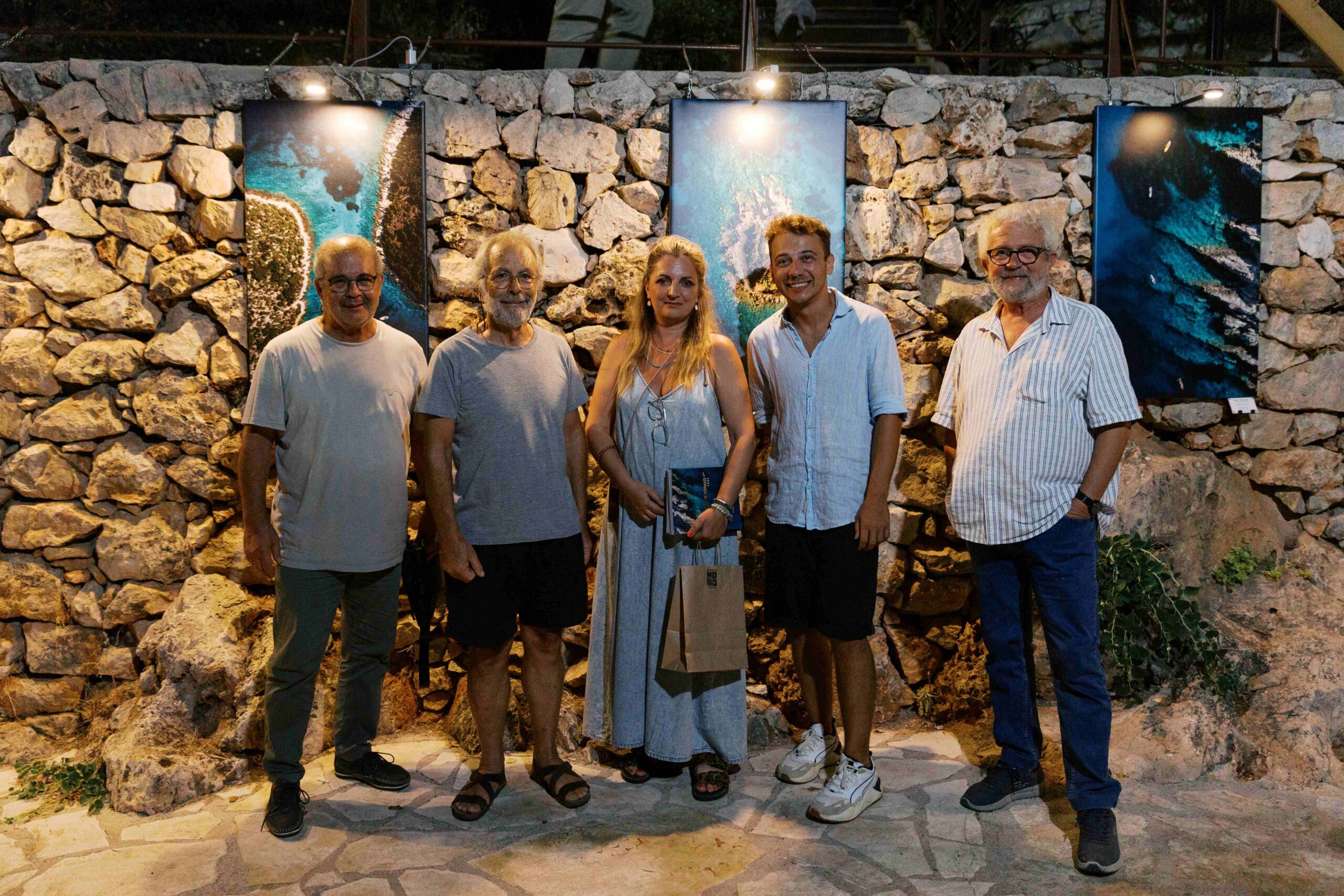 Ιθάκη: Το Ιόνιο από ψηλά μέσα από τον φακό του Κωνσταντίνου Λιόπετα – Εντυπωσιακή έκθεση στο Κιόνι