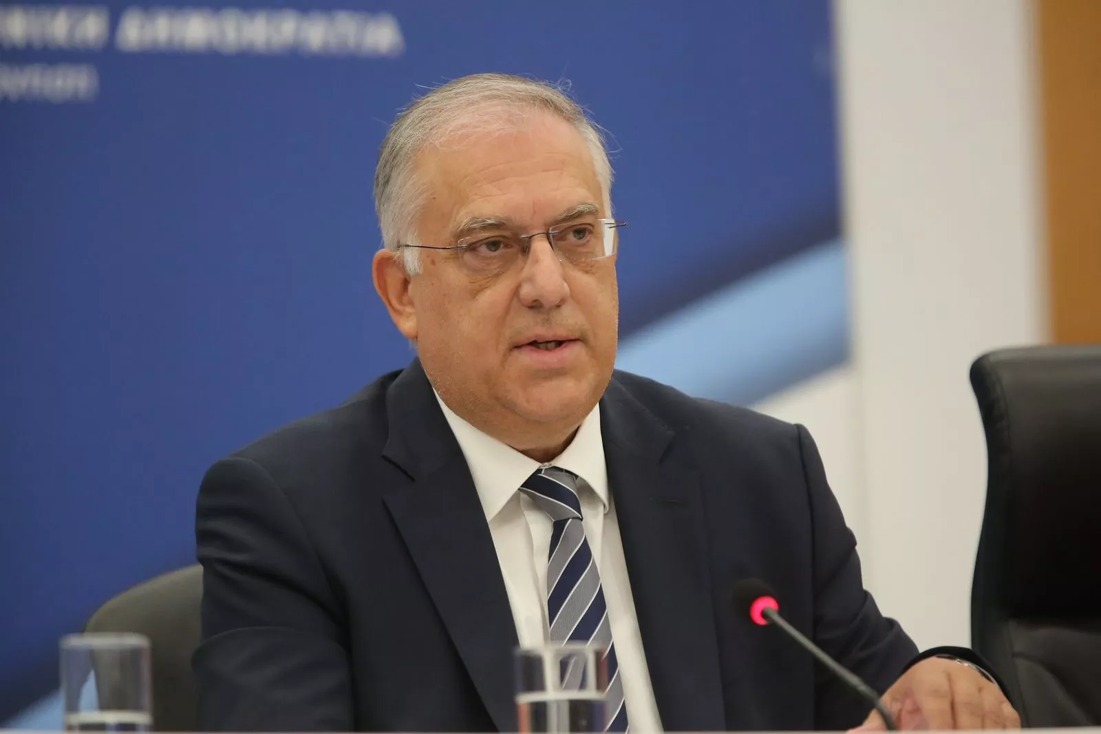 Υποχρεωτική σήμανση στα ράφια για μικρότερες συσκευασίες χωρίς μείωση τιμής – Πρόστιμα για μη συμμόρφωση με νομοσχέδιο Θεοδωρικάκου