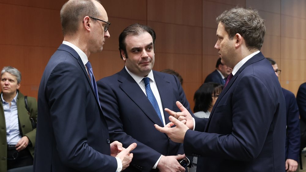 Σε θέση άμυνας η Ευρωζώνη απέναντι στους νέους δασμούς Τραμπ - Εκτός διαπραγμάτευσης η 