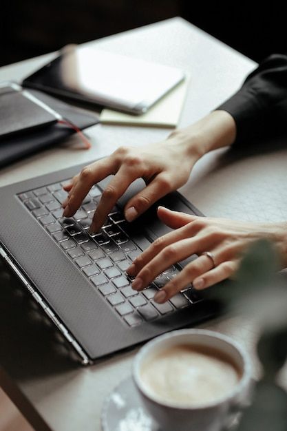 Οι λόγοι που οδήγησαν σε αύξηση της απασχόλησης – Τα στοιχεία του ΟΟΣΑ