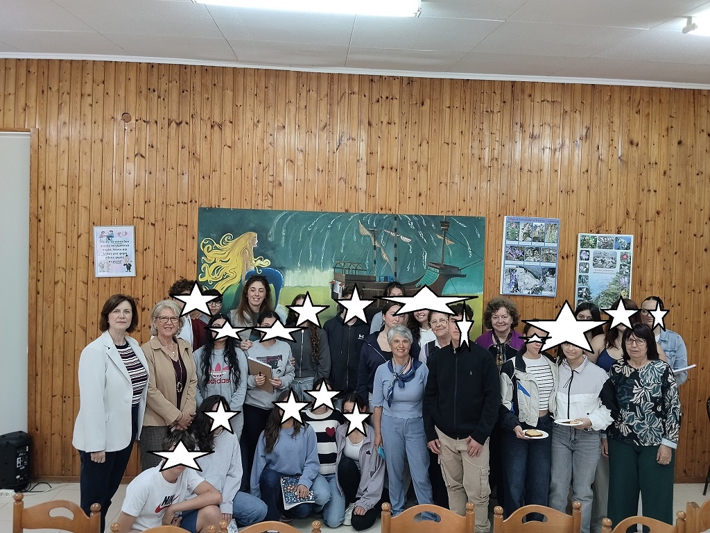 Επίσκεψη του 2ου Γυμνασίου Αργοστολίου στο ΚΑΠΗ Αργοστολίου στα πλαίσια του προγράμματος «Δράσεις Ενεργού Πολίτη»