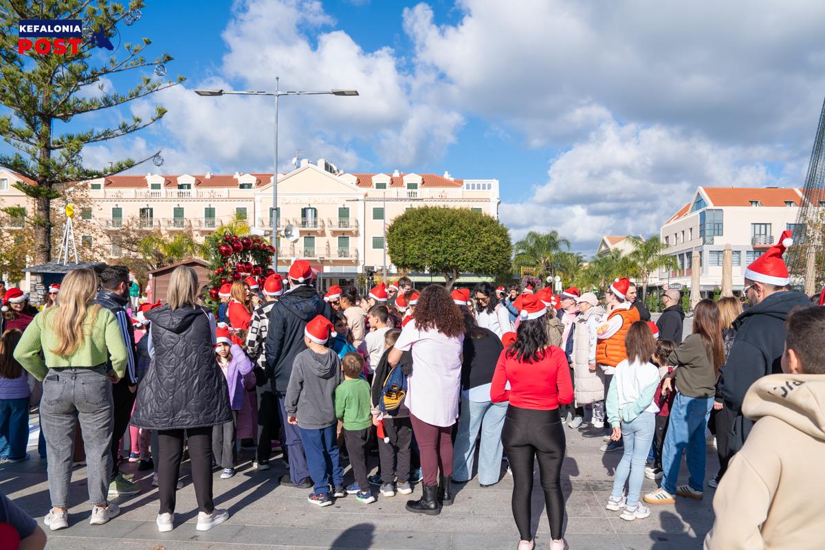 Eπιμελητήριο: Santa Run, Το Αργοστόλι γέμισε με Άγιους Βασίληδες για καλό σκοπό!