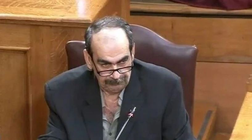 ΟΠΕΚΕΠΕ: Τον Φεβρουάριο 2027 η δίκη του «φραπέ» Γιώργου Ξυλούρη για ψευδή κατάθεση