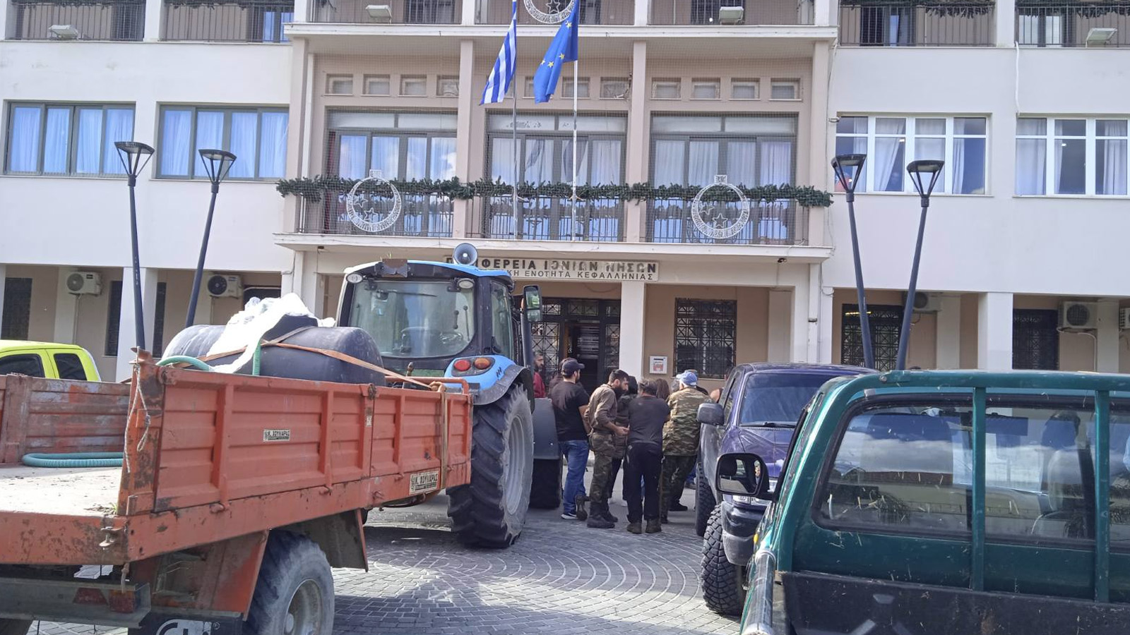 Ο Εμποροεπαγγελματικός Σύλλογος Κεφαλονιάς και Ιθάκης στο πλευρό των αγροκτηνοτρόφων