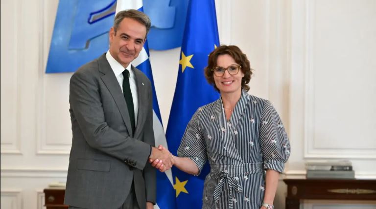 Μητσοτάκης σε Ευρωπαία Επίτροπο Περιβάλλοντος: Η Ευρώπη να δεσμεύσει περισσότερους πόρους για πρόληψη πυρκαγιών