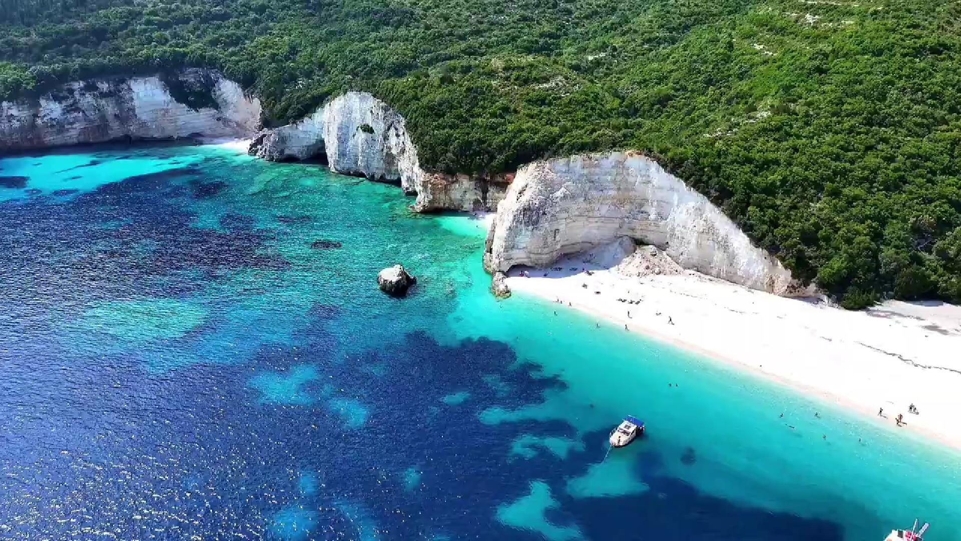 Φτέρη Κεφαλονιάς: η παραλία που μάγεψε τον κόσμο!- Βίντεο από τον Τζέρυ Γασπαρινάτο