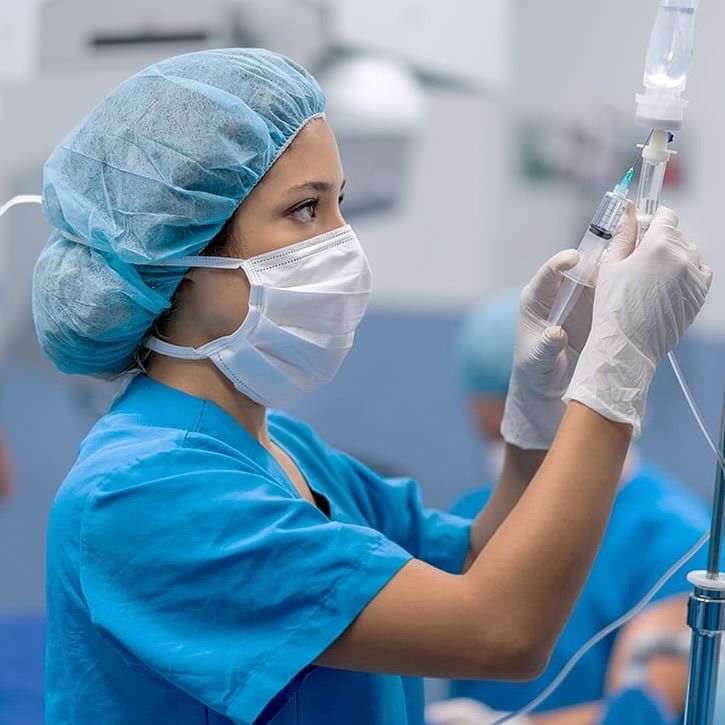 Σοκ στην Κεφαλονιά από τον θάνατο γνωστής συμβολαιογράφου και τη νοσήλεια του συζύγου της δικηγόρου στο Παρίσι