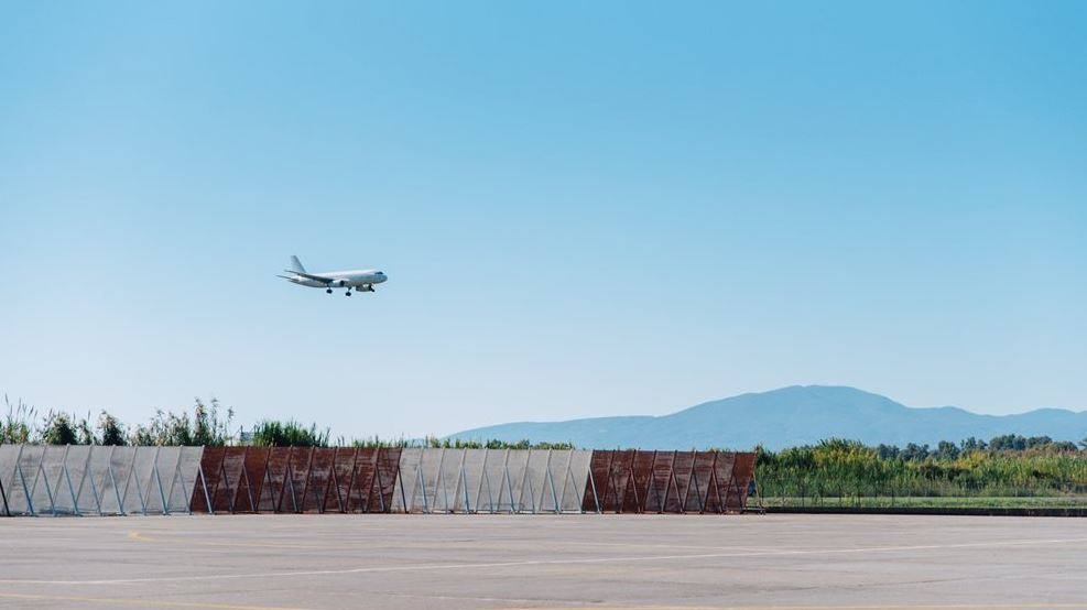 Με τις μηχανές στο φουλ τα ελληνικά αεροδρόμια – Σχεδόν 34 εκατ. επιβάτες στο εξάμηνο