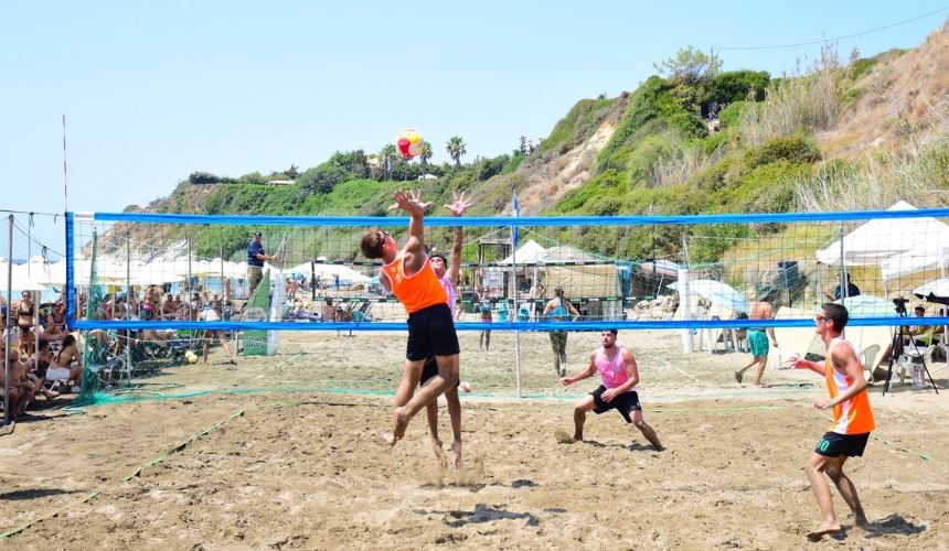 Όλα έτοιμα για τη μεγάλη γιορτή του Beach Volley στον Άι Χέλη – Κορυφαίοι αθλητές στην Κεφαλονιά