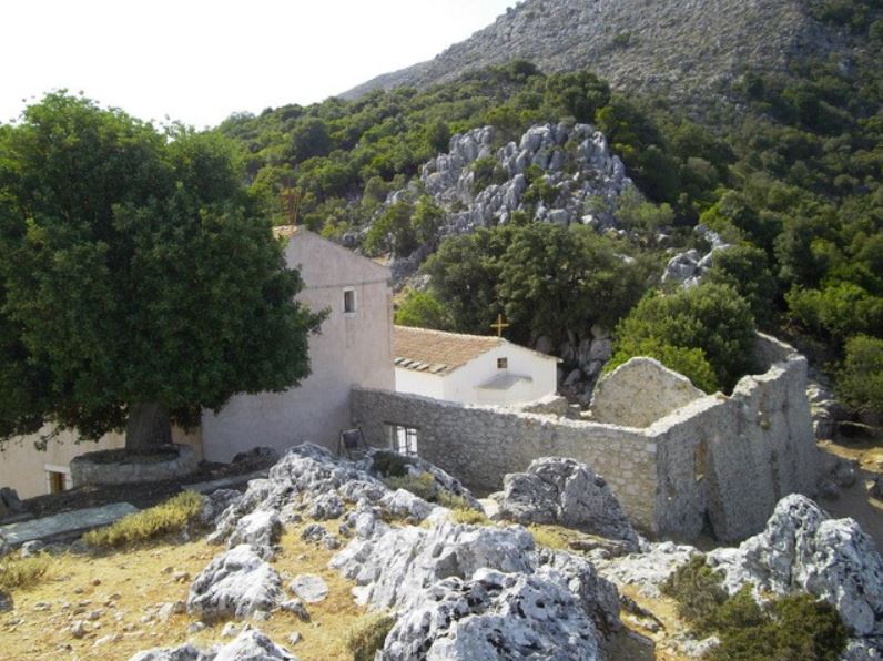 Ιερά Παράκληση στην Ιερά Μονή Γενεσίου Θεοτόκου Άτρου την Τρίτη 4 Αυγούστου