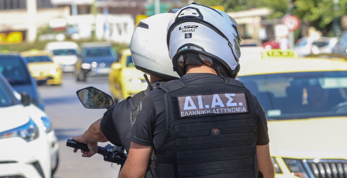 Απίστευτη υπόθεση στο Περιστέρι: Γυναίκα έβαζε δηλητήριο στα γεύματα του συζύγου της, την εντόπισε μέσα από κρυφές κάμερες