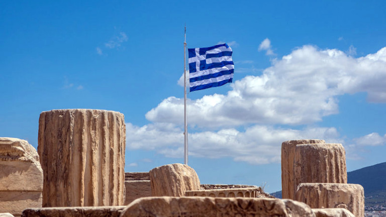 Τον Μάρτιο κρίνεται το extra πακέτο παροχών για τo 2026 -«Καμπανάκι» για την αγορά η αύξηση των ακάλυπτων επιταγών