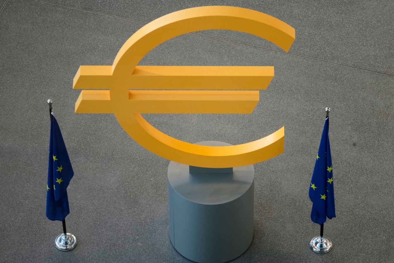 Η ΕΚΤ έθεσε περιορισμούς στη Revolut ζητώντας ενίσχυση των εσωτερικών ελέγχων