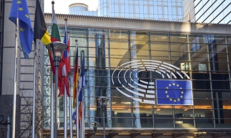 Ασθενέστερη ανάπτυξη στην Ευρωζώνη στο τέλος του 2025 – Οι εξελίξεις στη Μ. Ανατολή εντείνουν την αβεβαιότητα