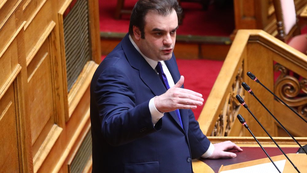 Προς μείωση της προκαταβολής φόρου για επαγγελματίες και επιχειρήσεις