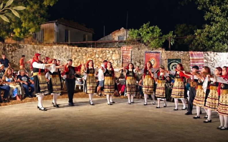 Φαρακλάτα: Ξεκινούν τα μαθήματα παραδοσιακών χορών 