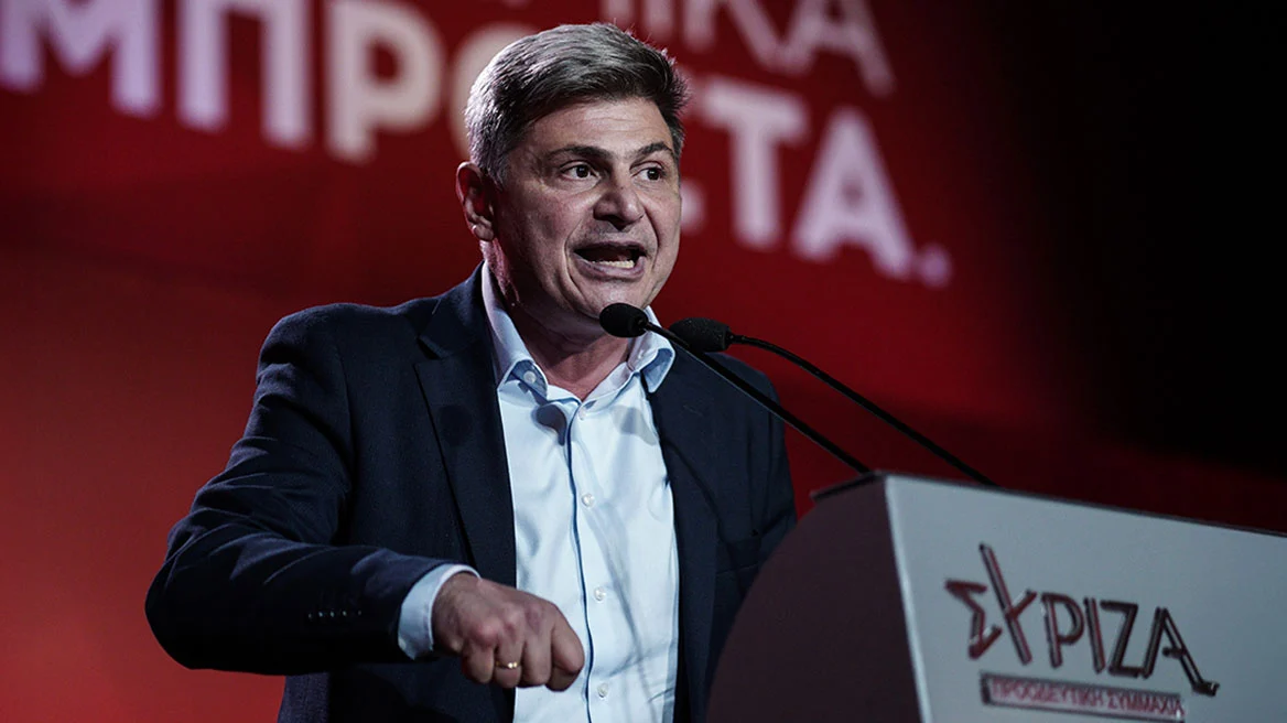 Φαραντούρης: Δεν παραδίδω την έδρα 