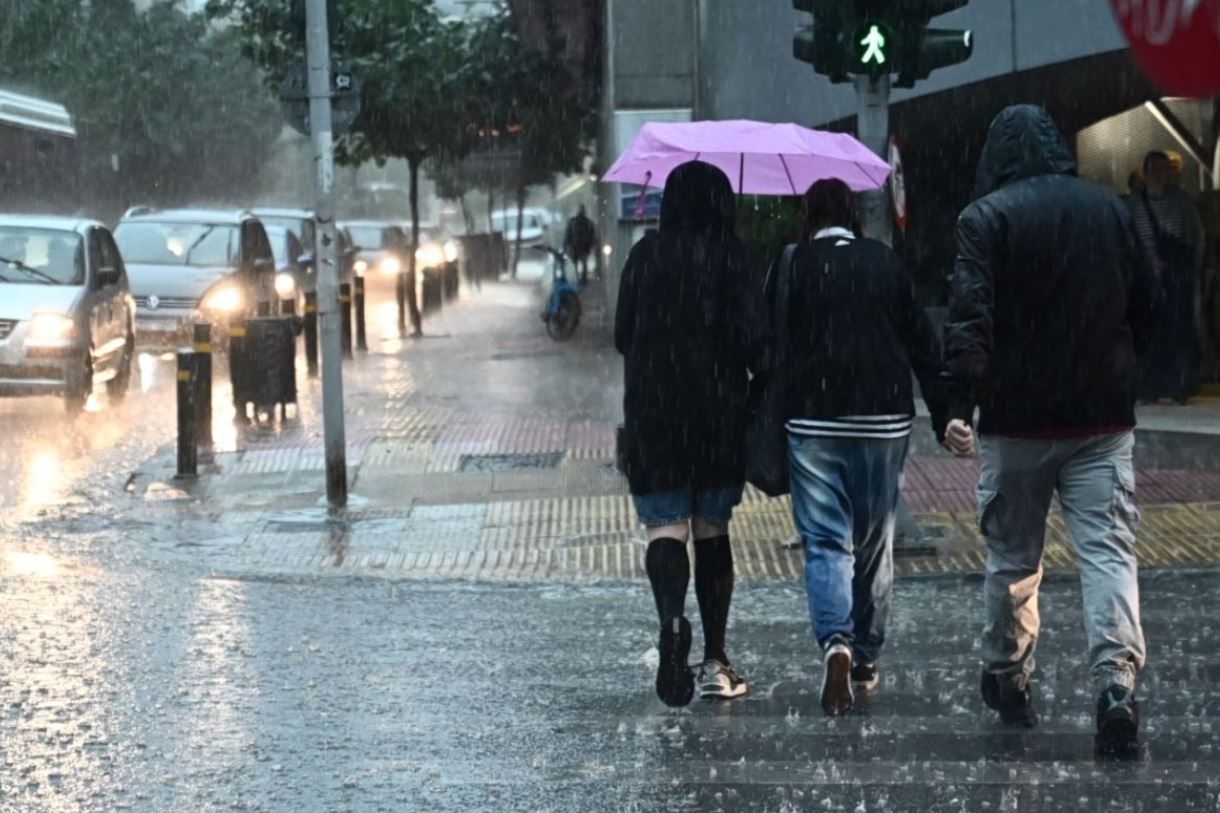 Καιρός: Έρχεται δύσκολο 48ωρο με ισχυρές καταιγίδες – Ποιες περιοχές είναι στο «κόκκινο»