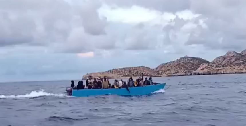 Άλλοι 89 μετανάστες στη Γαύδο – Ξεπέρασαν τους 120 οι αλλοδαποί από 3 λέμβους στα νότια της Κρήτης