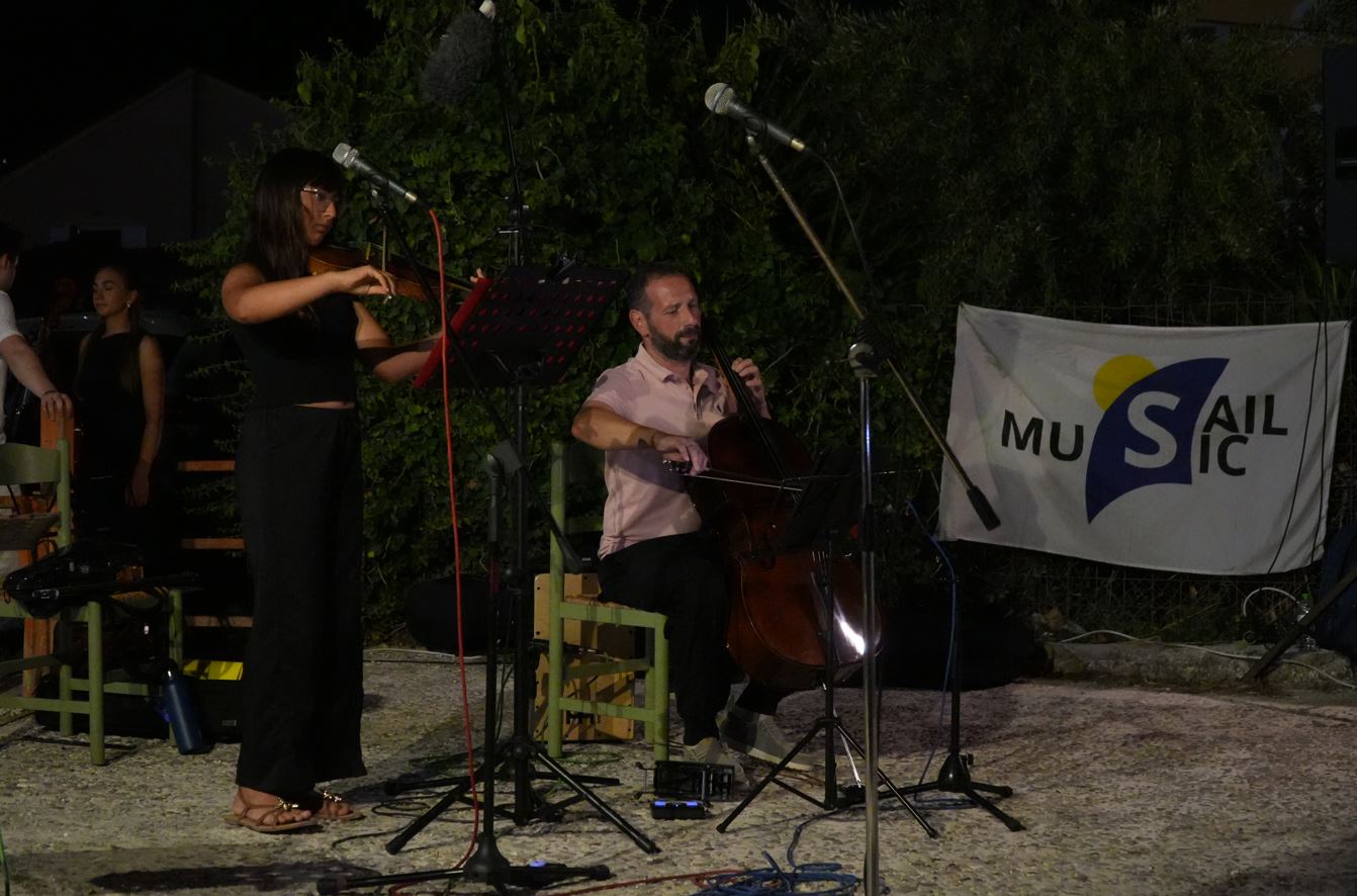 Η πανσέληνος «έντυσε» μελωδικά τη Σάμη στο Music Sail Festival