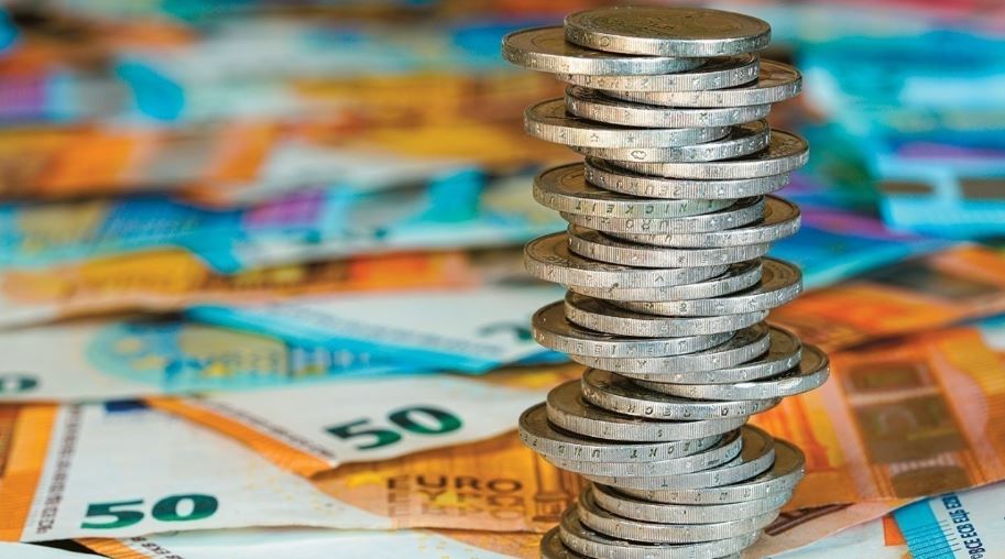 Οι αυξήσεις σε μισθούς και συντάξεις για το 2027