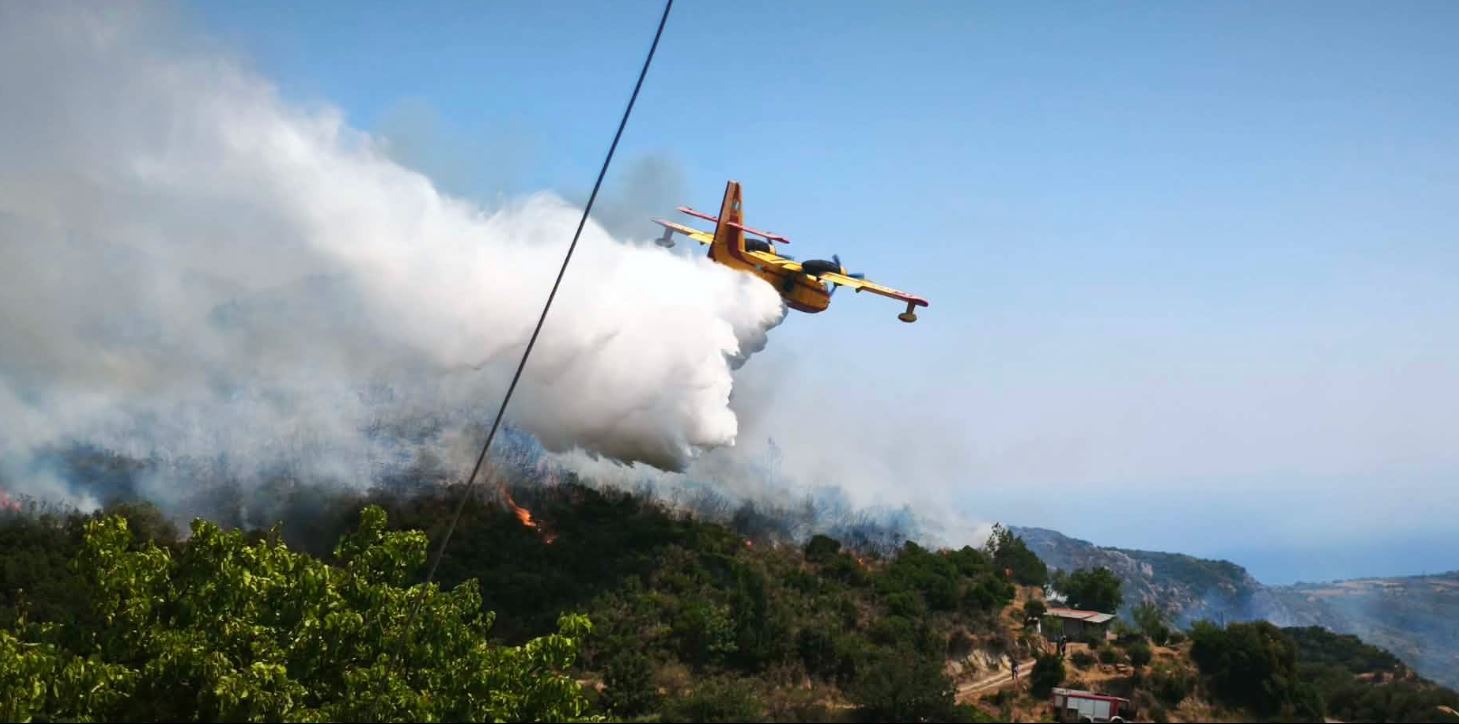 Υπό έλεγχο η μεγάλη πυρκαγιά στον Ελείο– Σώθηκαν οικισμοί, πάνω από 6.000 στρέμματα καμένης γης