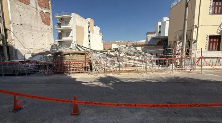 Πετράλωνα: Προκαταρκτική εξέταση για τα αίτια της κατάρρευσης της πολυκατοικίας – Αφέθηκαν ελεύθεροι οι 5 συλληφθέντες