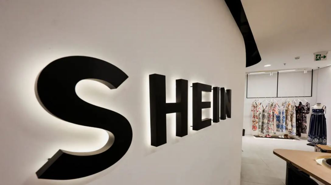 Shein: Η Γαλλία της επέβαλε πρόστιμο «μαμούθ» 22 εκατ. ευρώ για παραβάσεις σε παραγγελίες και επιστροφές προϊόντων