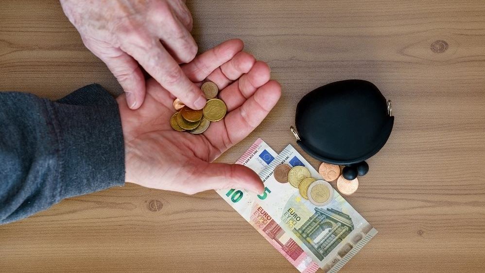 Σύνταξη πριν τα 62 για 25 κατηγορίες παλαιών ασφαλισμένων - Ποιοι προλαβαίνουν τις ευνοϊκές προϋποθέσεις