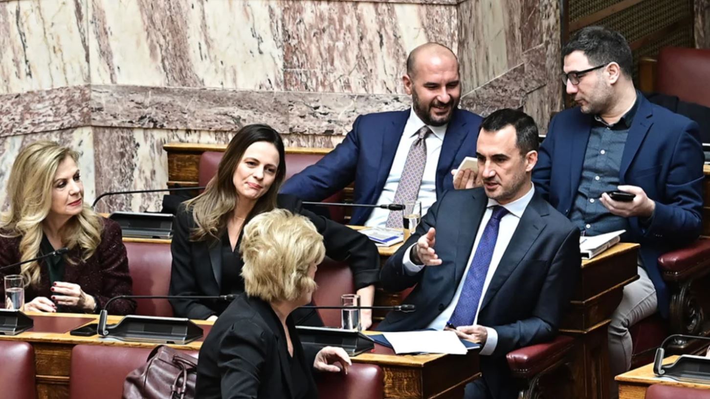 Διαλύθηκε η ΚΟ της Νέας Αριστεράς: Έξι βουλευτές ανεξαρτητοποιήθηκαν, η Αχτσιόγλου παραιτήθηκε και ακόμη 143 στελέχη αποχώρησαν, τα ονόματα