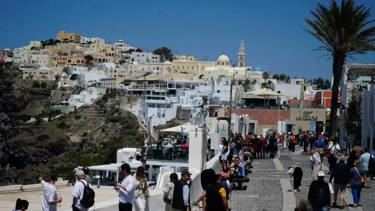 Σε τουρισμό και εστίαση η Πρώτη Συλλογική Σύμβαση μετά την Εθνική Κοινωνική Συμφωνία κυβέρνησης και κοινωνικών εταίρων