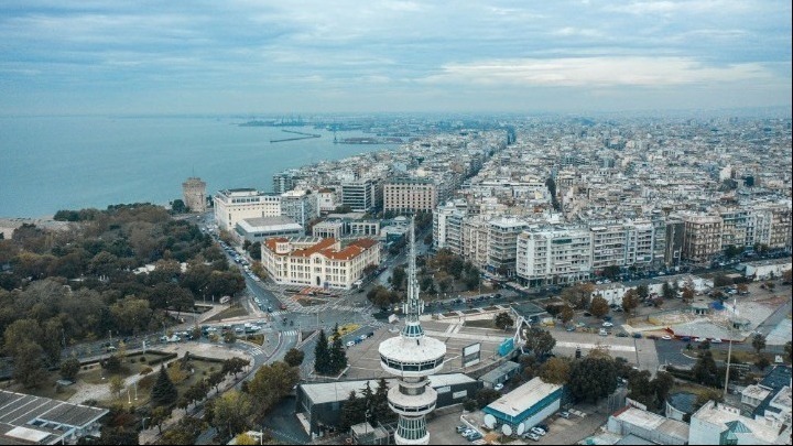 Τάσεις μετανάστευσης των νέων σε μεγάλες πόλεις και στο εξωτερικό – Ποιοτικές θέσεις εργασίας και ψυχαγωγία τα κίνητρα παραμονής τους στην ύπαιθρο