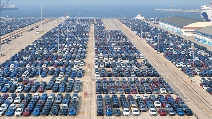 ΗΠΑ: Δασμούς ύψους 25% στα εισαγόμενα ευρωπαϊκά οχήματα ανακοίνωσε ο Ντ. Τραμπ