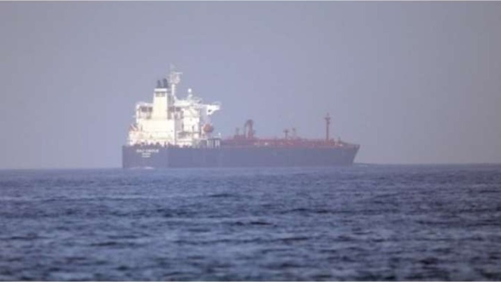 Σε επιφυλακή η ελληνική ναυτιλία μετά τις πληροφορίες για κλείσιμο των Στενών του Ορμούζ