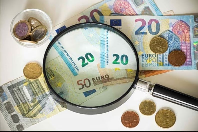 Κατώτατος μισθός άνω των 1.000 ευρώ ο «κρυφός άσος» της κυβέρνησης